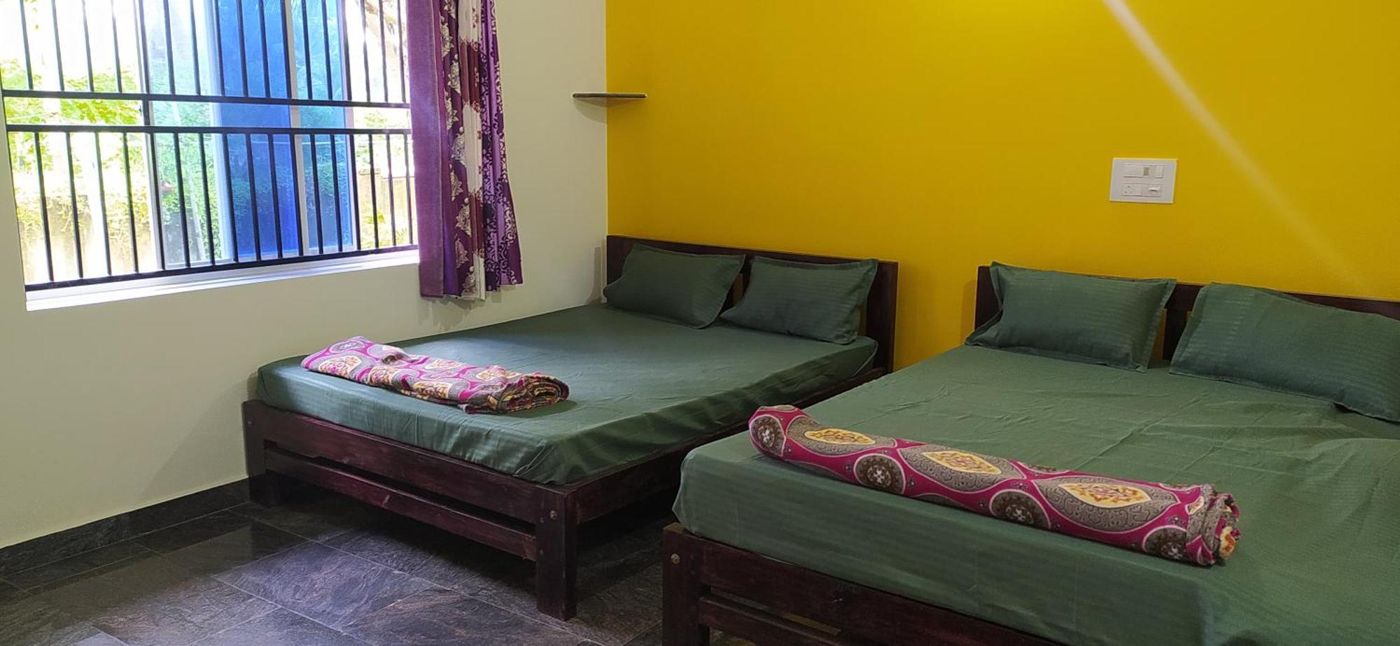 Ratnakar Arundekar Home Stay In Beach Side Ac Room Gokarna  Esterno foto